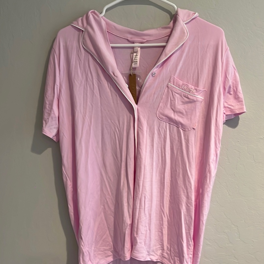 SKIMS NWT Short Sleeve Button Up Set Pink SOLD OUT